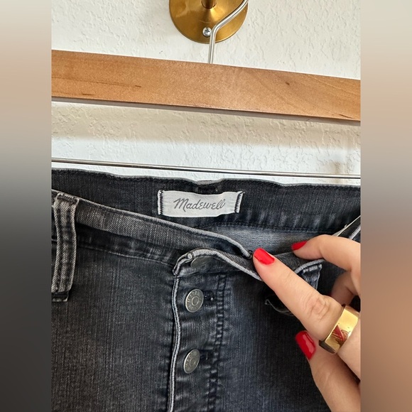 Madewell Cali Demi-Boot Jeans in Bellspring Wash: Button-Front Edition - Picture 6 of 11